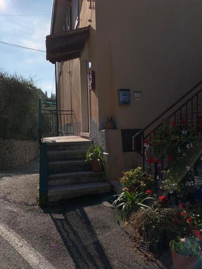 Casa Lisetta, 3-Room Apartment With Lake View Torri Del Benaco Kültér fotó