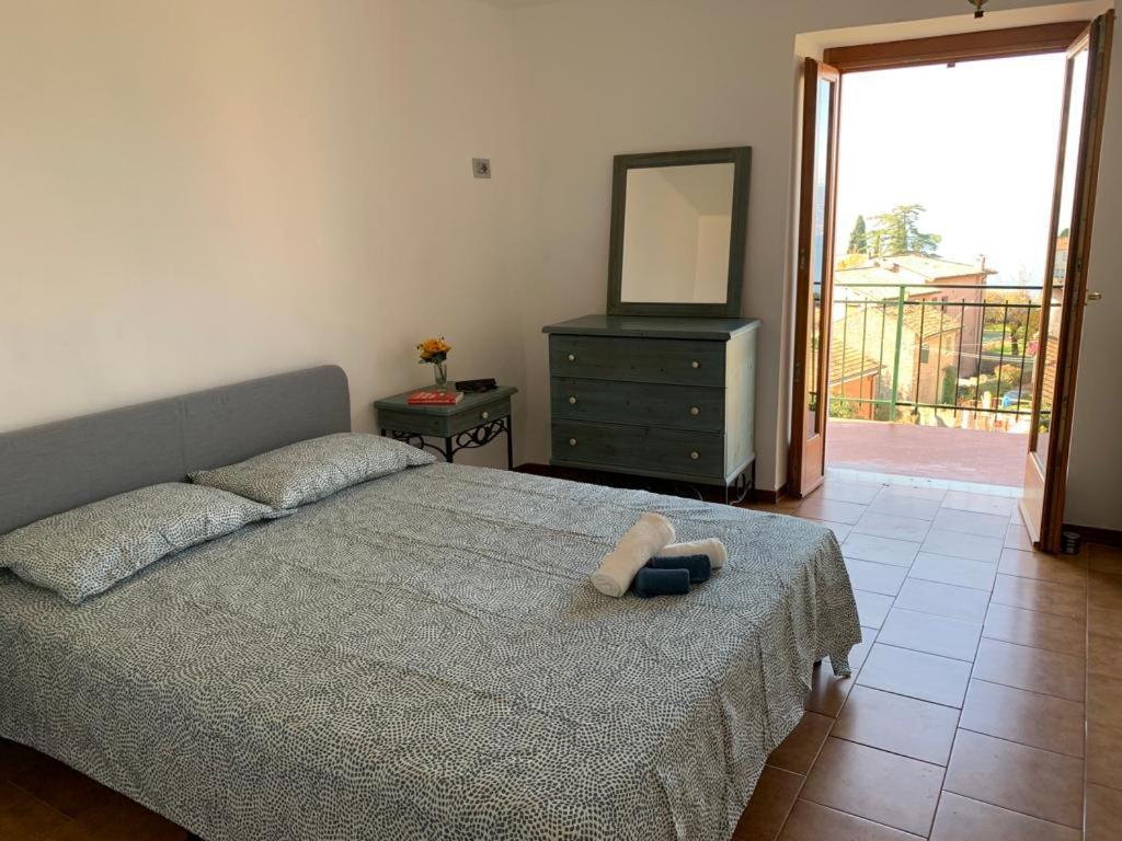 Casa Lisetta, 3-Room Apartment With Lake View Torri Del Benaco Kültér fotó
