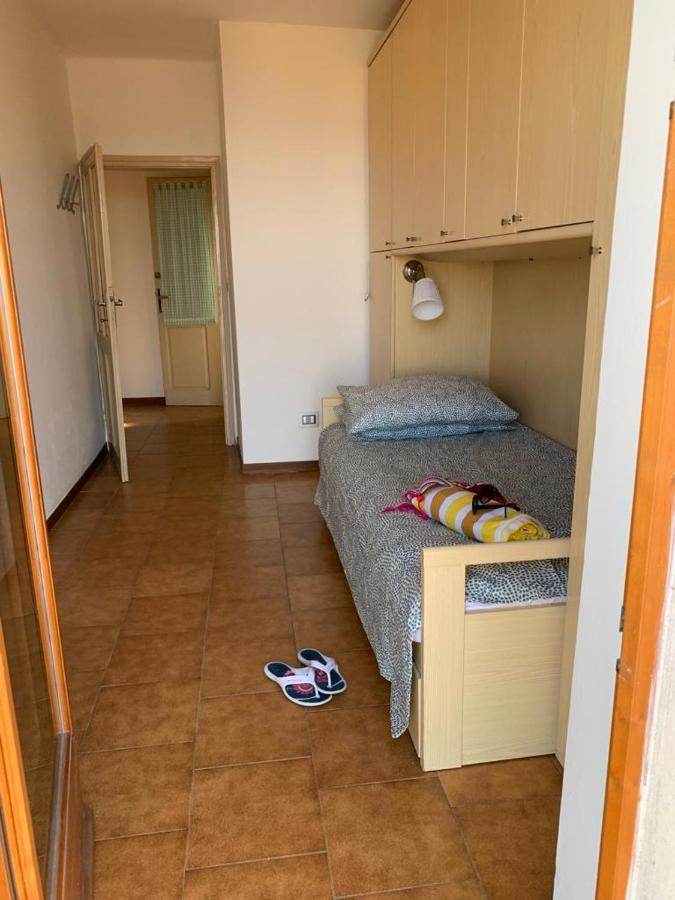 Casa Lisetta, 3-Room Apartment With Lake View Torri Del Benaco Kültér fotó